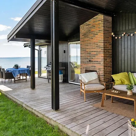 2 Bedroom Lovely In Semesterbostad *